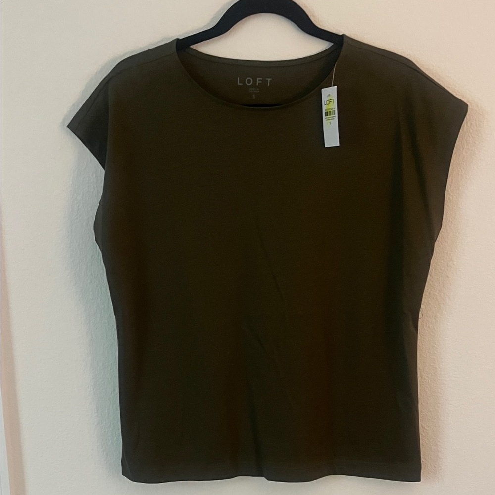 LOFT Women's Olive Short Sleeve Tee NWT Sz S
